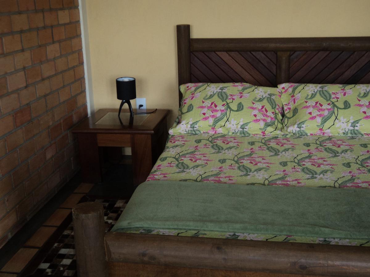 Hotel Fazenda E Pousada Rancho Da Guaiaca Palmeira  Bilik gambar